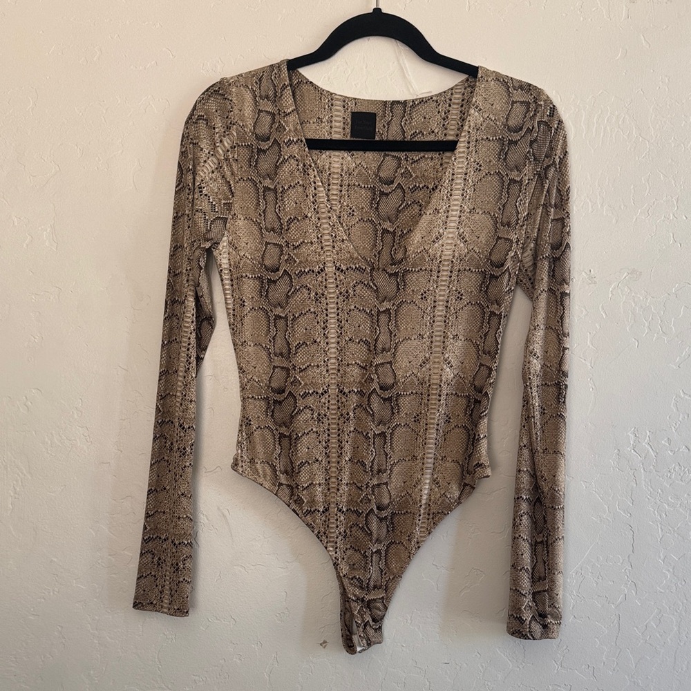 Chic Snakeskin Long Sleeve Bodysuit